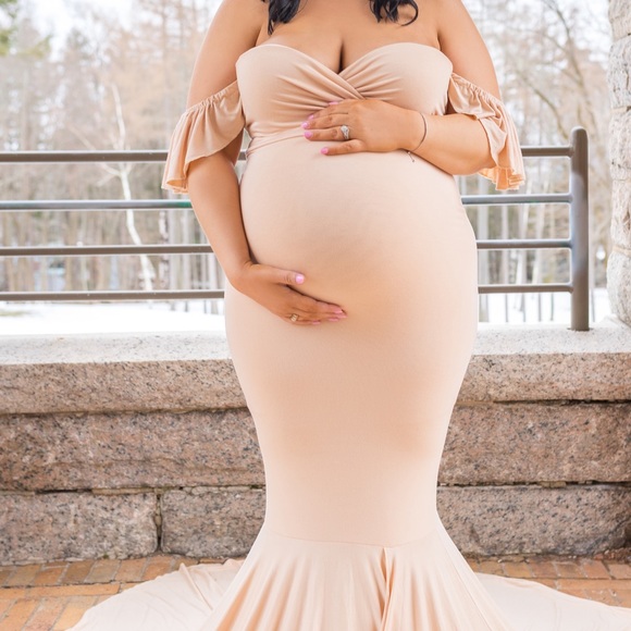 Dresses & Skirts - Size L Champagne colored mermaid maternity gown